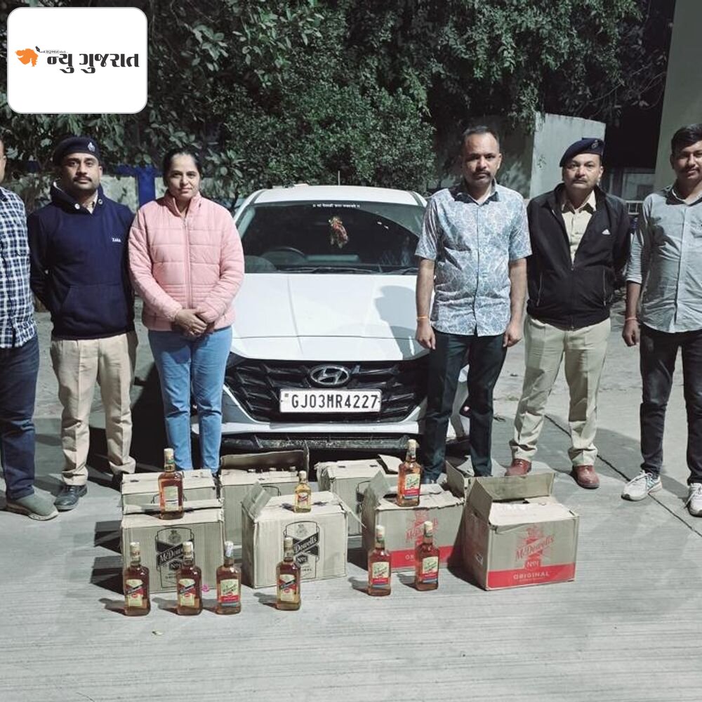 વાંકાનેર પોલીસની સફળ કાર્યવાહી:ભાગી ગયેલા બુટલેગરની કારમાંથી 4.53 લાખનો વિદેશી દારૂ ઝડપાયો