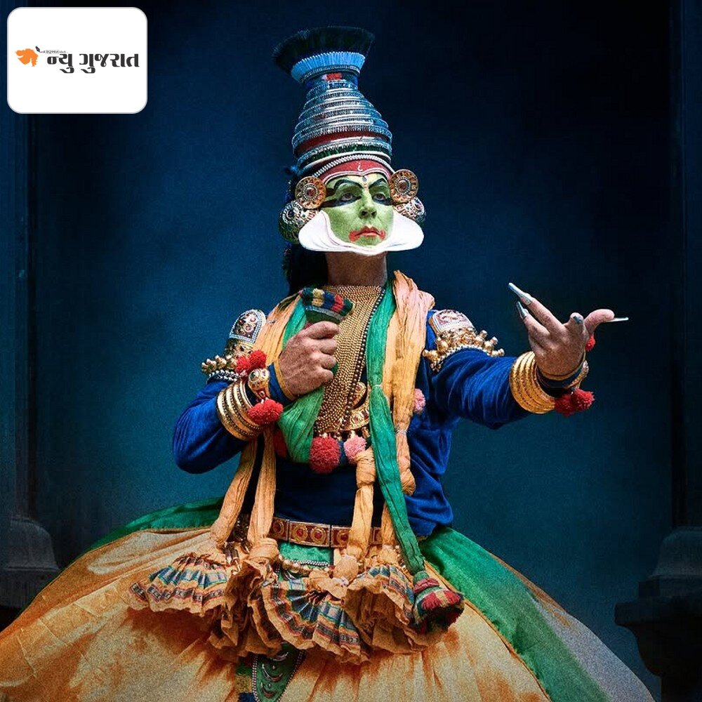 'માત્ર પોશાક નથી…પરંપરા, વિરોધ, સત્ય અને રાષ્ટ્રનું પ્રતિક':'કથકલી ડાન્સર' બન્યો અક્ષય કુમાર, લાંબા નખ, હેવી મેક-અપ સાથે એક્ટરનો ટ્રાન્સફોર્મેશન લુક